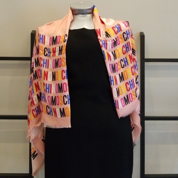 💯% AUTHENTIC MOSCHINO LOGO PRINT SCARF - Picture 6 of 8